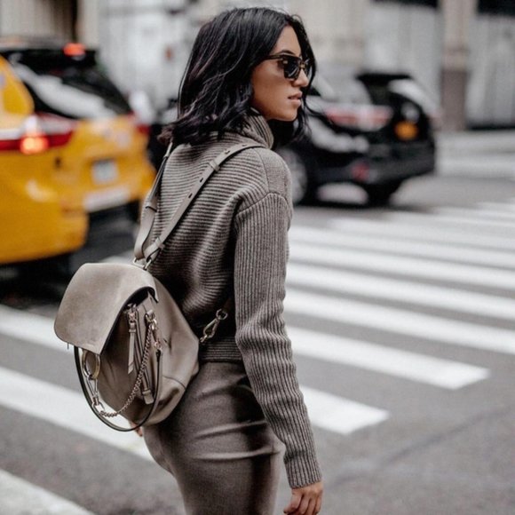 Aritzia Mika Cashmere & Wool Funnel Cowl Turtleneck Sweater Boxy Oversized Cozy - Picture 14 of 15